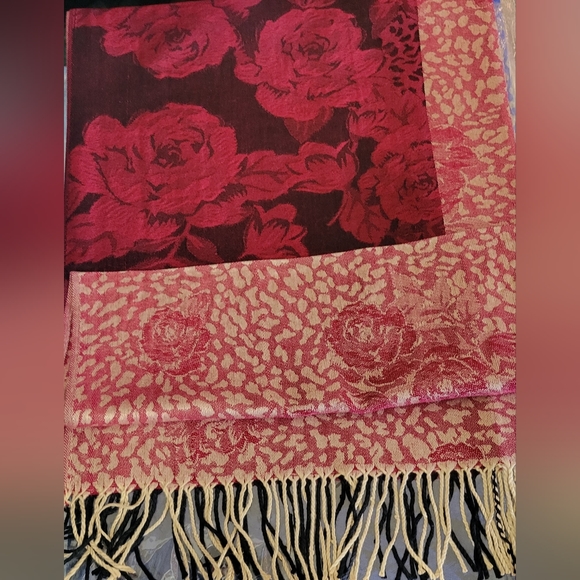 Women's new Pashmina "Black & Dark Red" roses and cheetah print scarf with tassl - Picture 2 of 11